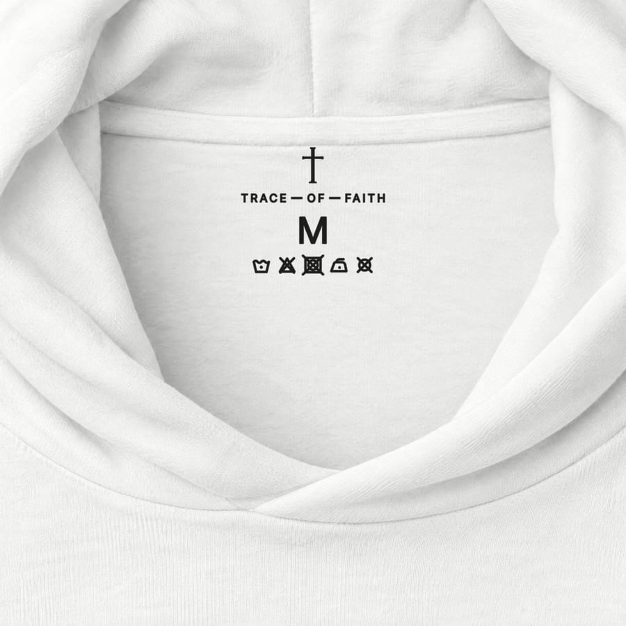 Licht breekt door in White, neck label