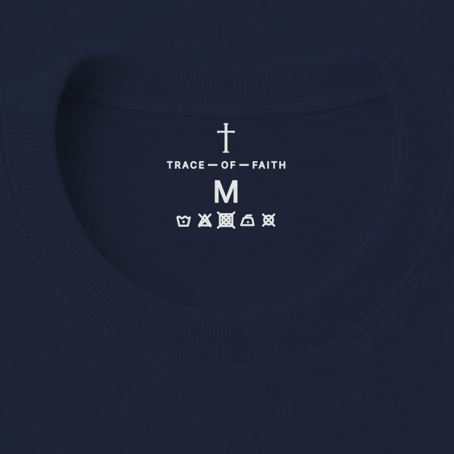 Wees stil in French Navy, neck label