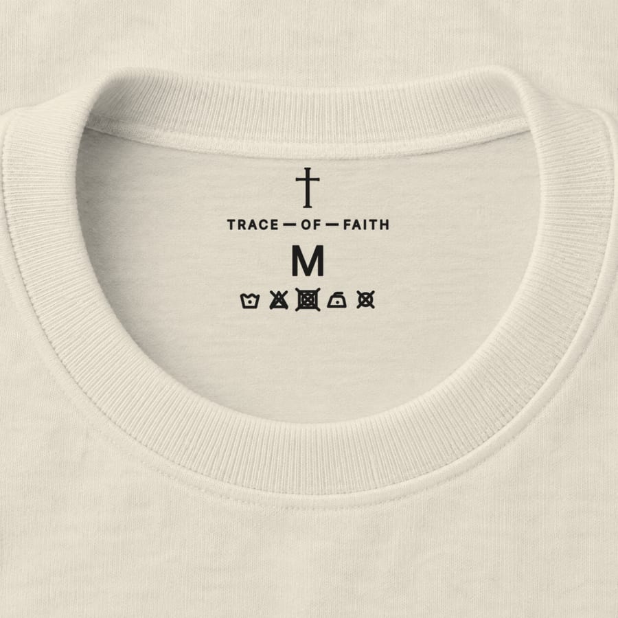 Gekend bij naam in Natural Raw, neck label